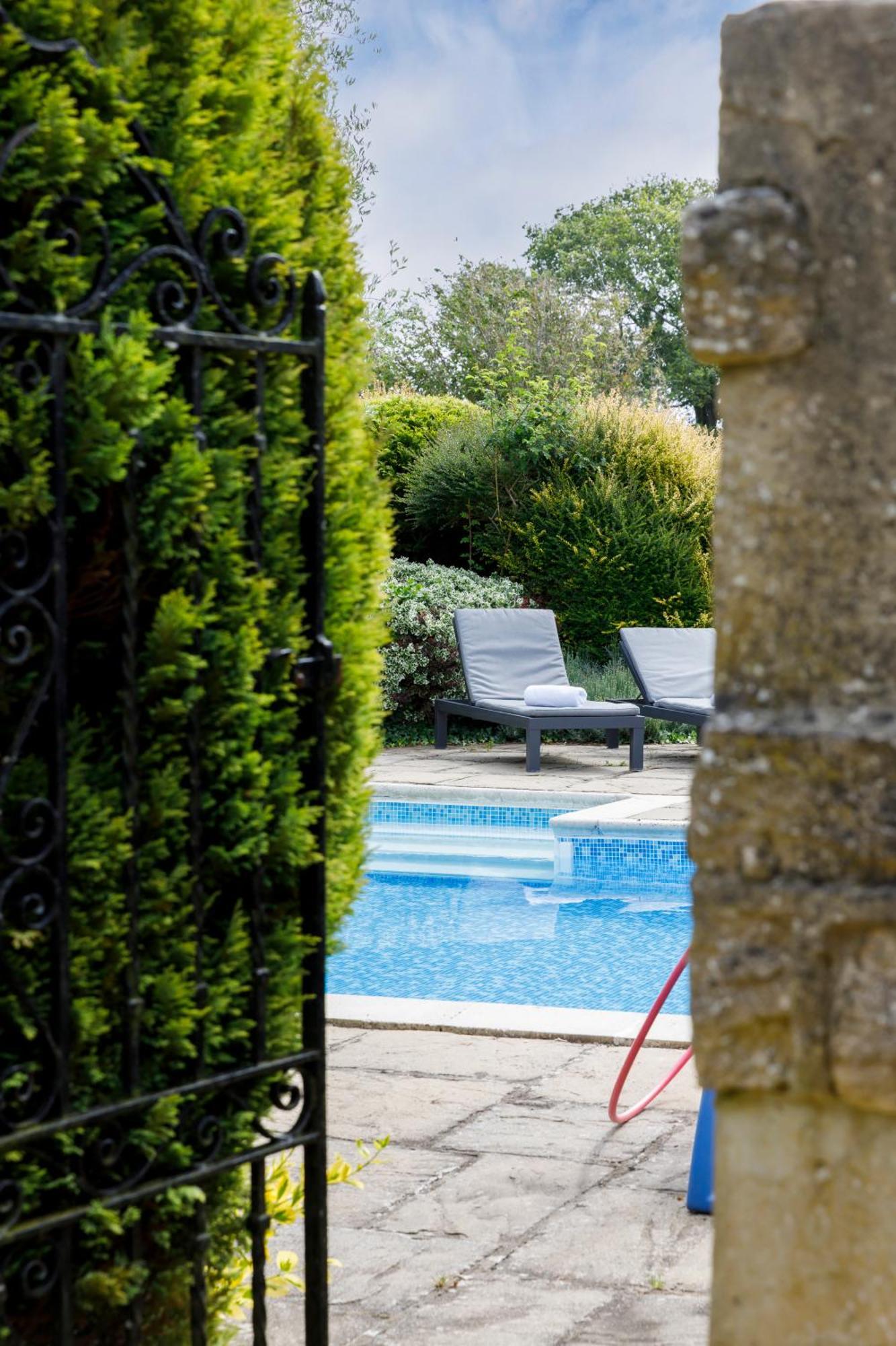 The Annex, Truffles, * West Wittering